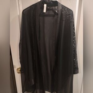 EUC CACIQUE lace robe